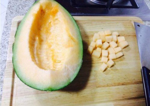 哈密瓜烘焙酱怎么吃的视频,哈密瓜烘焙酱的多重美味食用指南