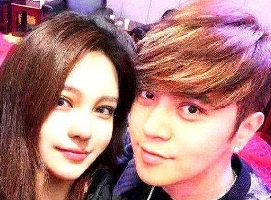 女孩吃瓜那点事儿视频,女孩们的吃瓜日常